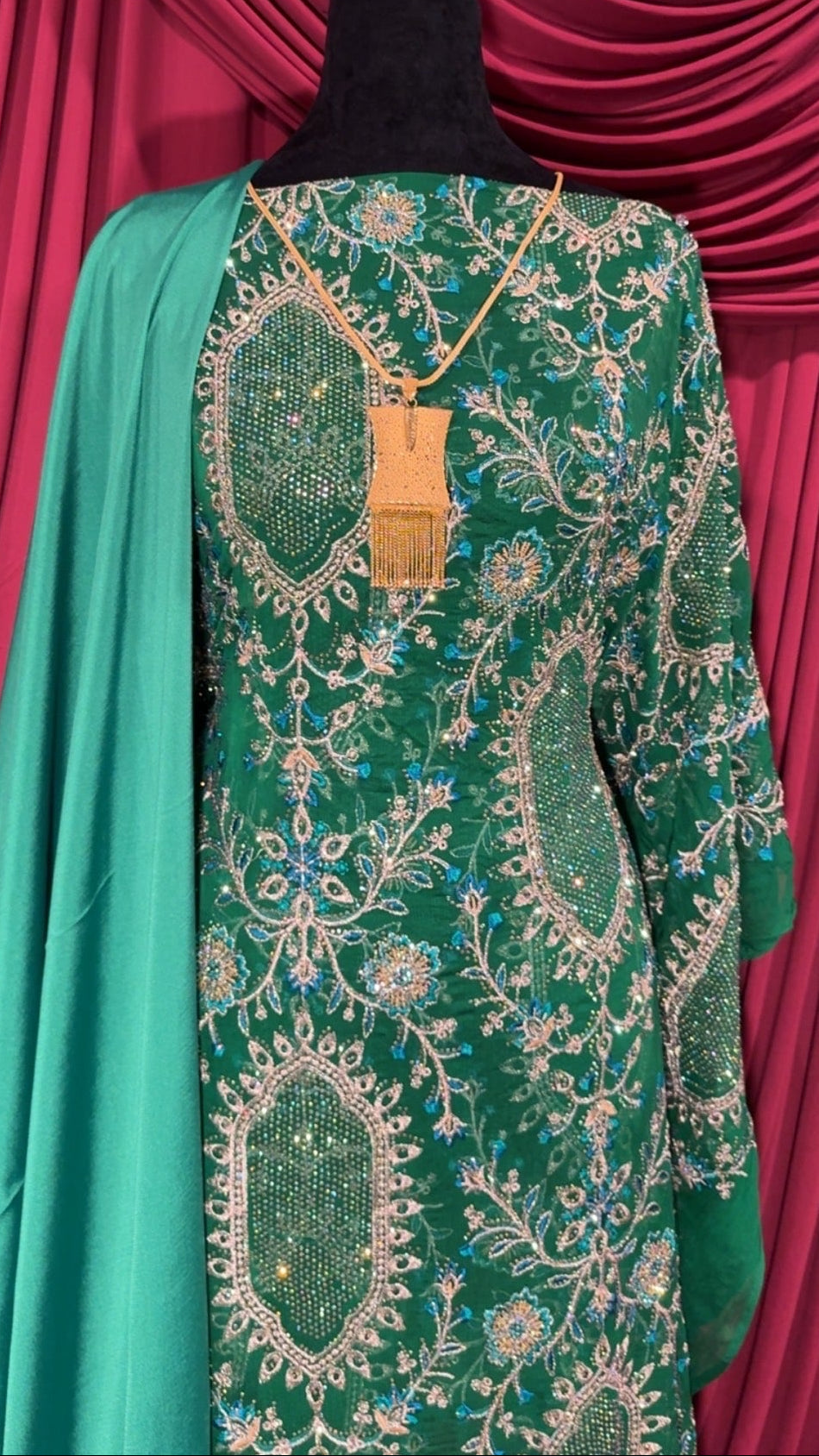 Complete Emerald Green Lace Set