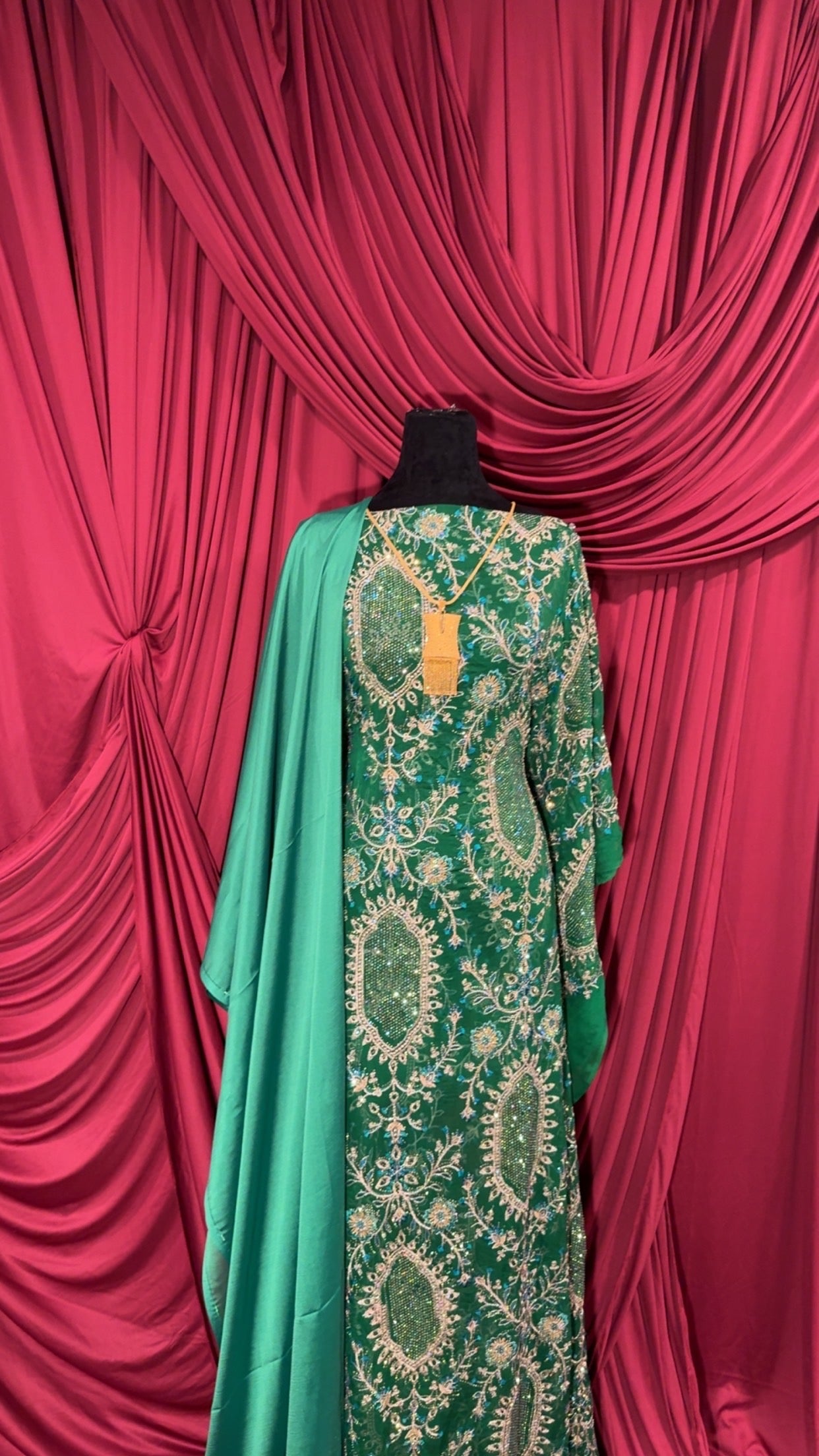 Complete Emerald Green Lace Set